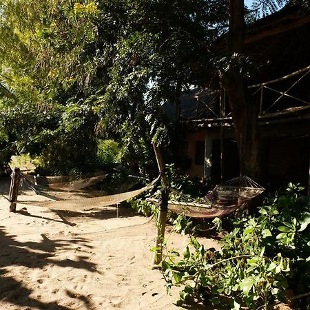 Mufasa Eco Lodge Monkey Bay Exteriör bild