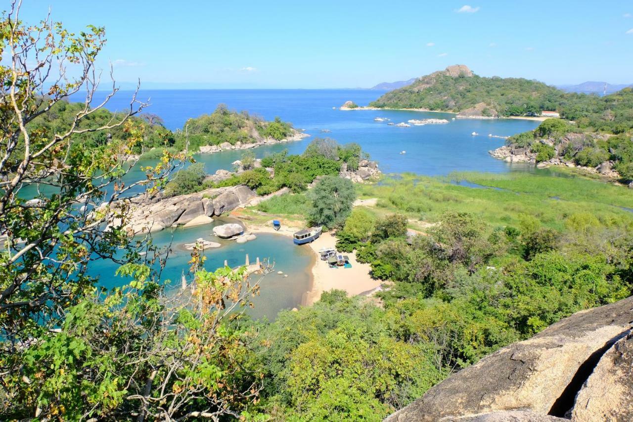 Mufasa Eco Lodge Monkey Bay Exteriör bild