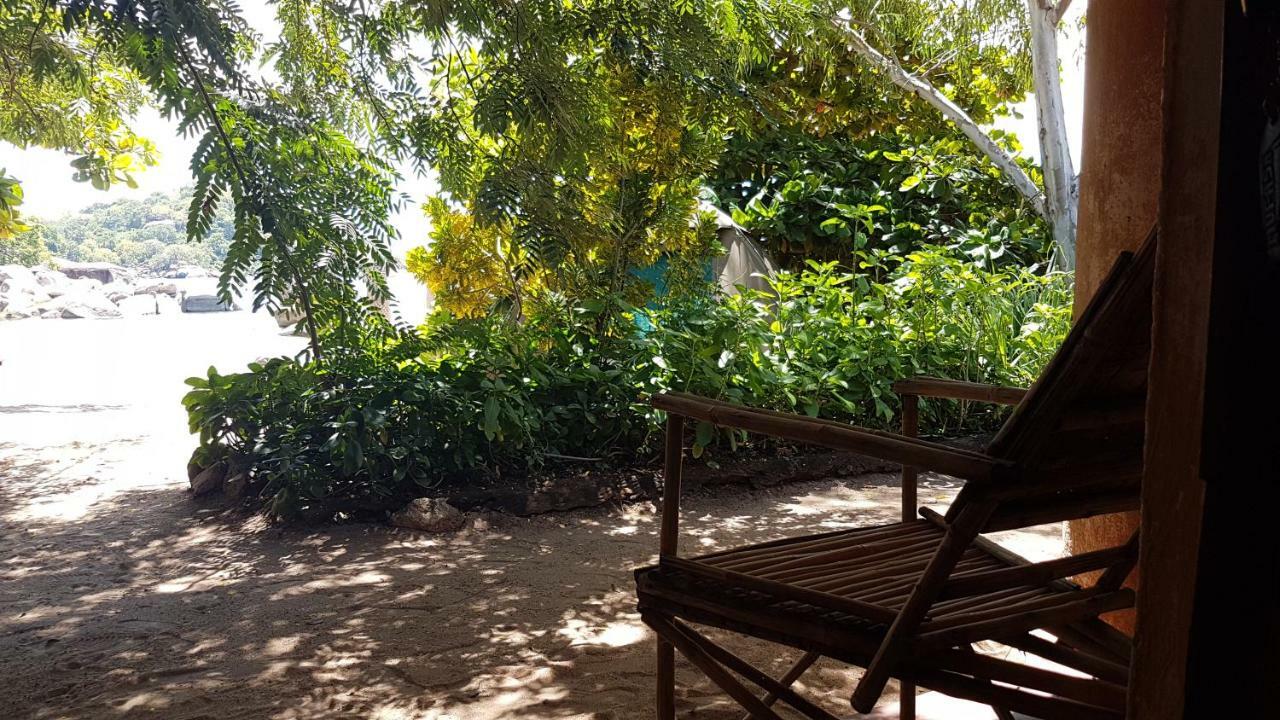 Mufasa Eco Lodge Monkey Bay Exteriör bild