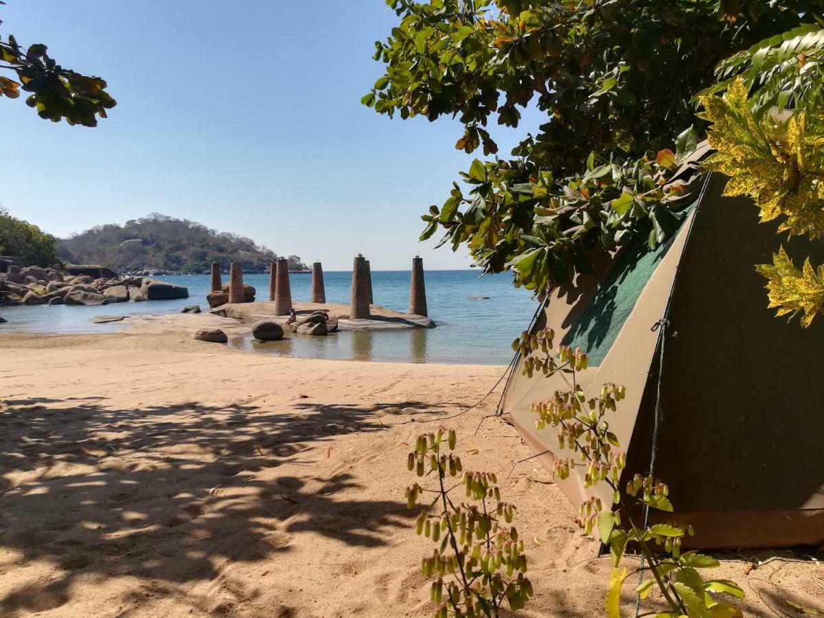 Mufasa Eco Lodge Monkey Bay Exteriör bild